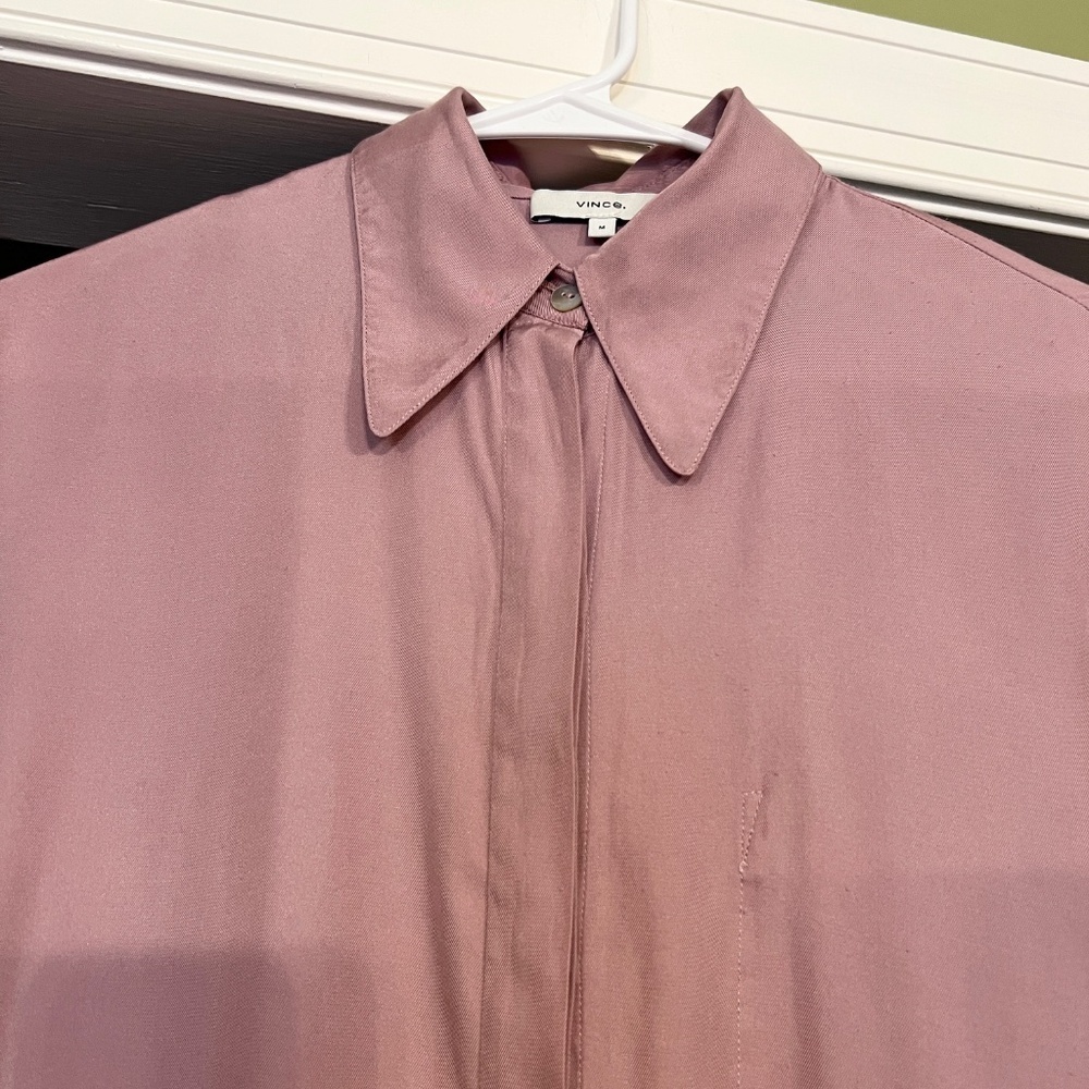 EUC Women's Vince Relaxed Long Sleeve Silk Blend Button Up Blouse Lilac MEDIUM - Picture 4 of 6
